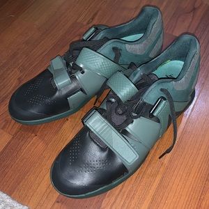 Reebok lifting shoes